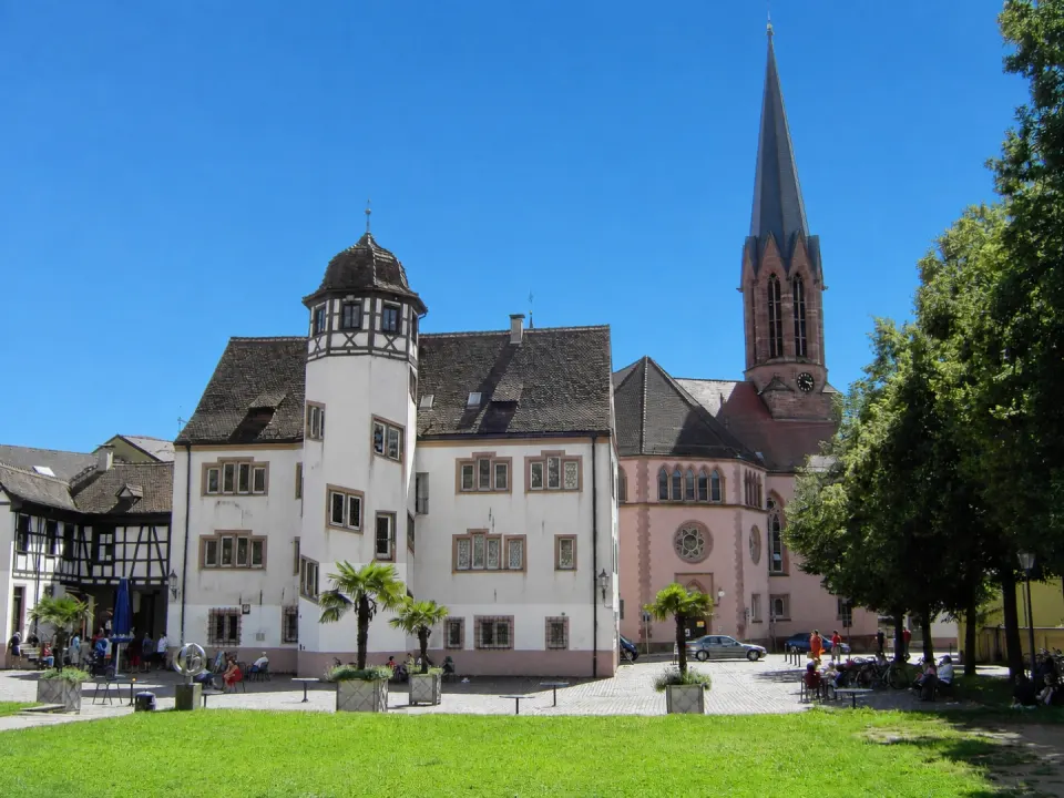 Marktplatz und Stadtkirche in Emmendingen